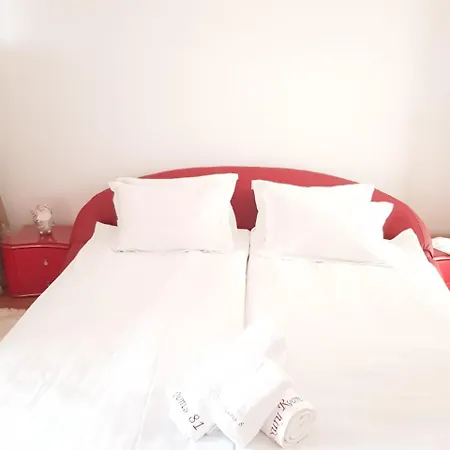 Luxury Swan Lake * Bucureşti