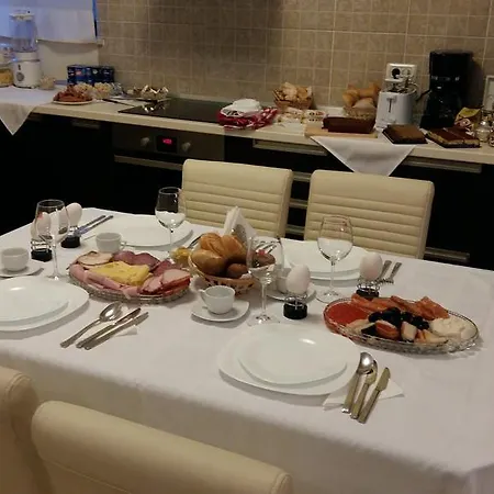 Guest house Luxury Swan Lake *